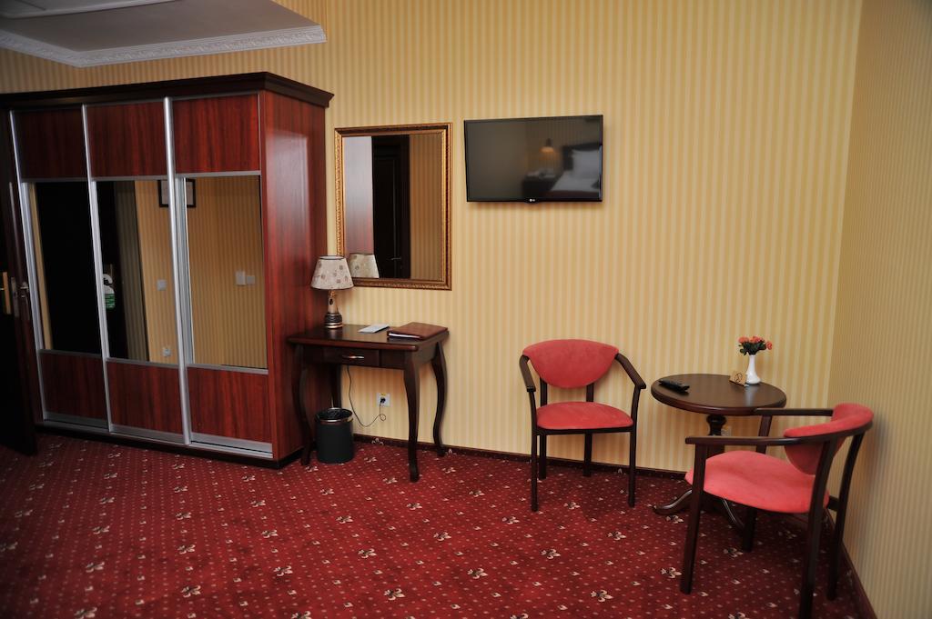 Slava Hotel Zaporizhia Habitación foto