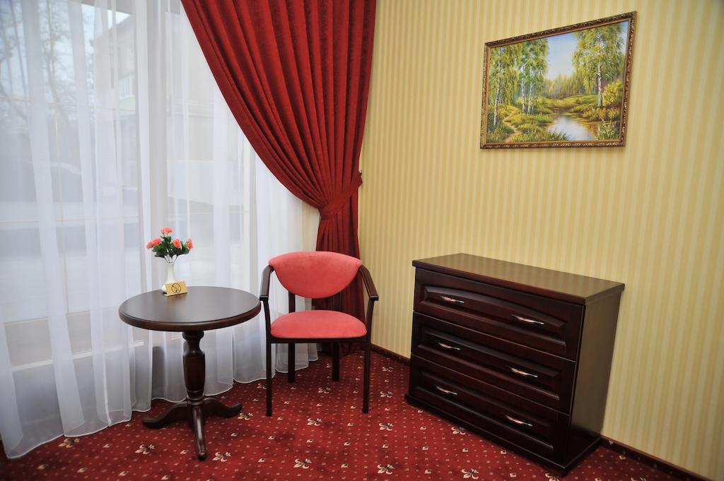Slava Hotel Zaporizhia Habitación foto