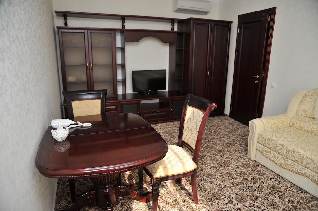 Slava Hotel Zaporizhia Habitación foto