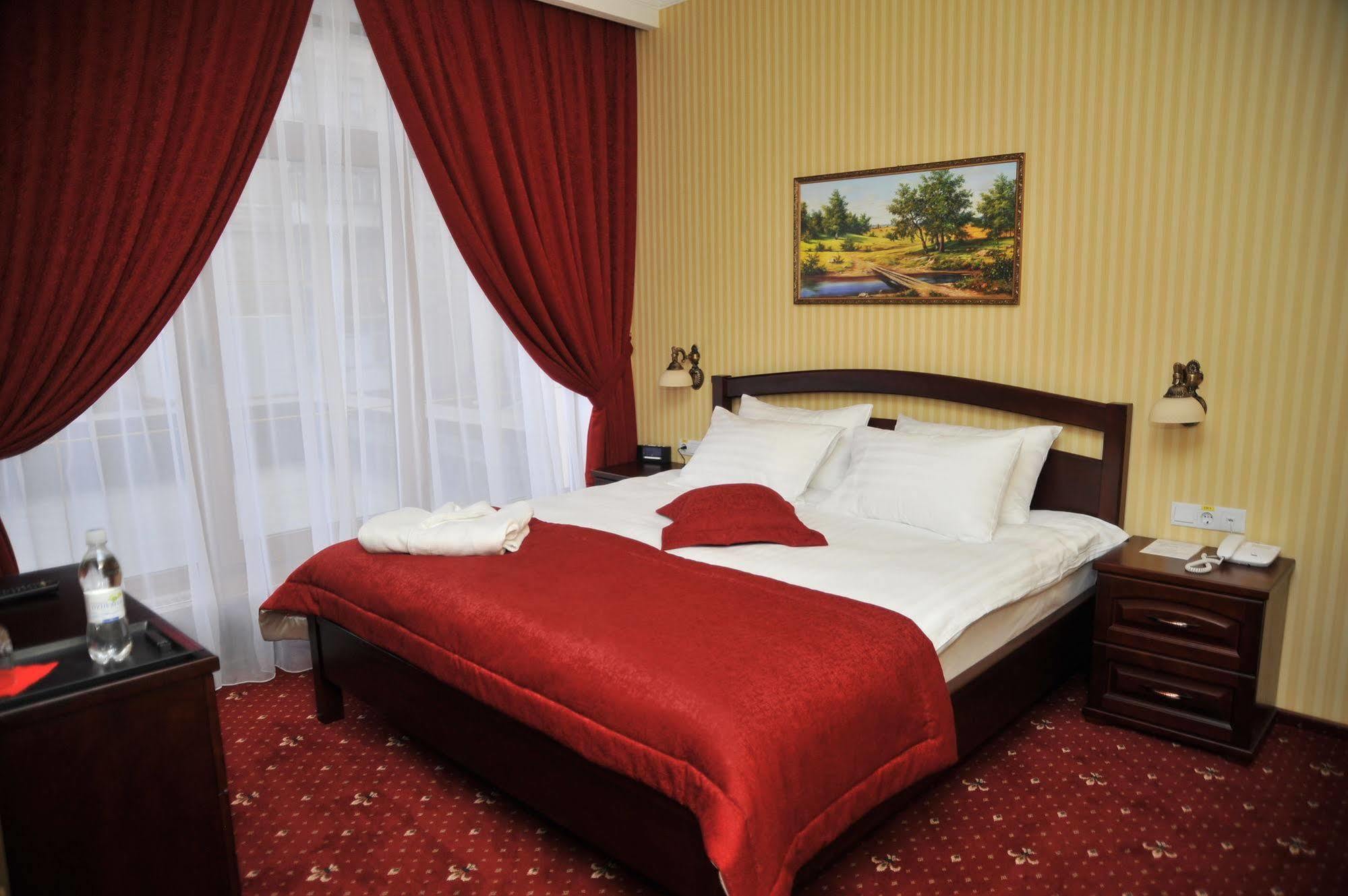 Slava Hotel Zaporizhia Exterior foto