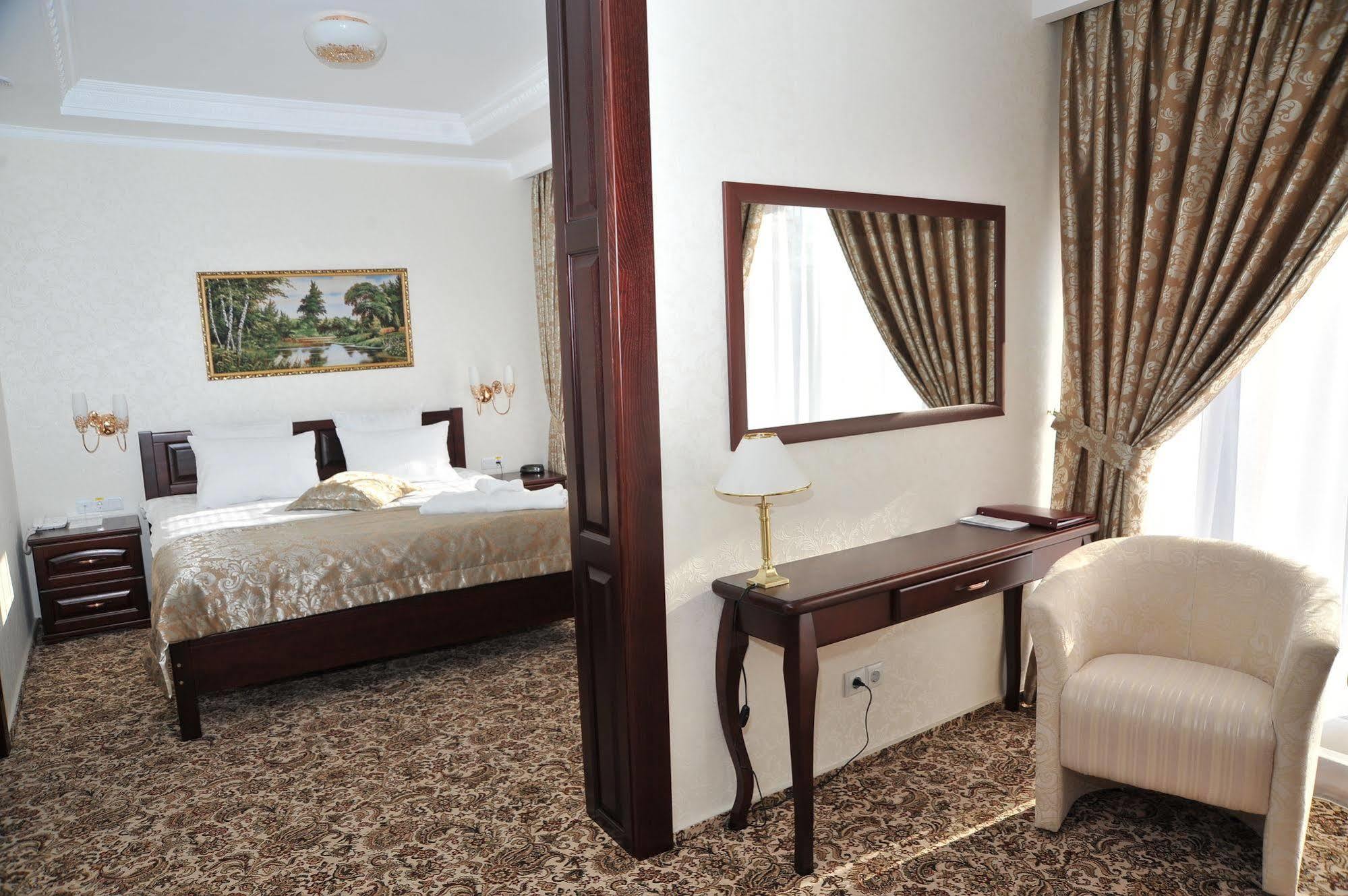 Slava Hotel Zaporizhia Exterior foto